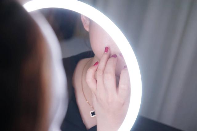 鏌斿拰娲侀潰绁涚棙锛岃幈鑲や紭鑸掔紦姘ㄥ熀閰告磥闈钩銆佺鐥樿啅浣撻獙