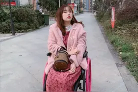 29岁美女：海归硕士，高位截瘫却打3份工，月薪1万，央视表扬图片