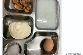 “某电子厂的早餐，连狗都不想吃！”评论区扎心了！哈哈哈图片