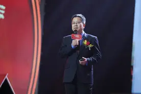 山东首富换人了！他在苹果、华为、三星背后赚钱，身家超490亿图片