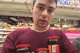 一瓶普通的辣椒酱老干妈，漂洋过海就成外国人的美食新宠，凭啥？图片