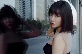 郑女士膨胀了？放出视频放言自己最美，但视频播放量有点感人图片