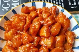 宝宝不爱吃鸡肉，家长做法不合宝宝胃口，这样做孩子吃到停不下来图片