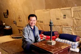 大佬创业初期：王健林被银行拒绝55次，马化腾扮演女生跟用户聊天图片