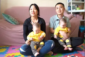 作为生日礼物，石家庄小夫妻为双胞胎女儿打造了“专属座驾”，网友直呼羡慕图片