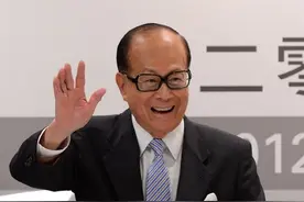 永远不要低估李嘉诚，他半年内在英国赚了214亿图片