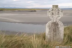 俗语：“建坟不选‘剪刀田’，造屋不选‘仙人悬’”是啥意思？图片