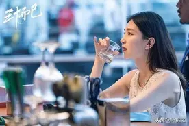 女人有钱和没钱，特征很明显，藏不住的图片