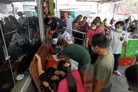 泰25岁女子突然肚痛在超市口生下女婴，丈夫赶到后傻眼：她7个月前刚生完一胎图片