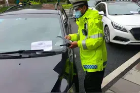 郑州交通整治行动开启！违停车不要再给道路添堵图片