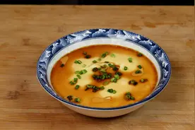 蒸鸡蛋羹，加热水还是凉水？大厨教你不外传技巧，鸡蛋嫩滑无气孔图片