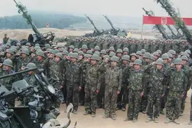 亲历者回忆96台海危机：一箱箱裹尸袋运送上岛，士兵早已写好遗书图片