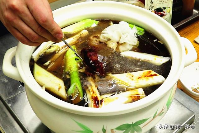 这才是酱牛肉最正宗的做法！3泡3酱入味足，酱香浓郁、不散花