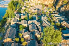 深秋的太行水镇，惊艳了时光，温柔了岁月图片