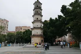 清代凤凰古塔图片