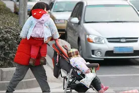 “奖励多少钱，你会愿意生三胎？”原来这才是多数宝妈的真实想法图片