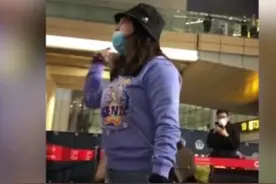 归国女子大闹机场，大喊我是东北人，你们一群人也骂不过我图片