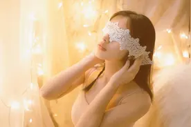 妻子每晚在厂里洗漱后回家，丈夫调查后，结束了多年的婚姻图片