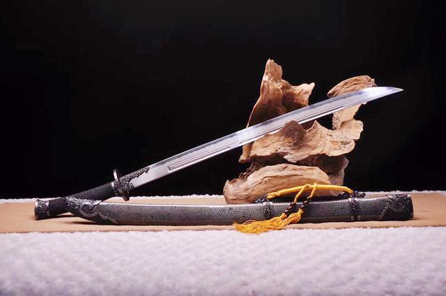 唐代四种军刀制式的总称,一般指唐刀