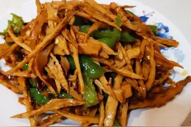 干笋吃起来硬？肯定是你直接用水泡，多加简单几步，轻松解决问题图片