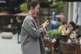 看到她穿经典匡威的效果，我决定再热也要买一双，夏天秀腿全靠它图片