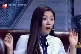 男子腿功惊人，导师看得腿都软了，赵文卓：你几岁开始练拳的图片