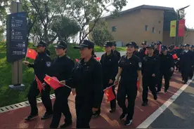 《过节》——不一样的“双节”鄠邑公安这么过（仿写朱自清的《春》）图片