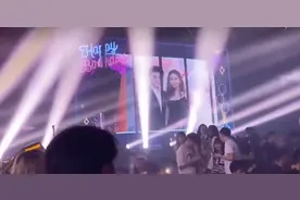 何猷君撇奚梦瑶为妹妹庆生，包场开超多奢侈酒，与美女蹦迪好暧昧图片