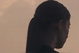 “你穿那么凉快是要勾引男人吧”图片