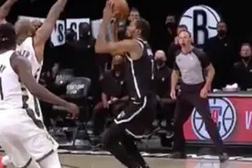 杜兰特：该死的大脚趾踩线了，那个球差点杀死他们的赛季图片