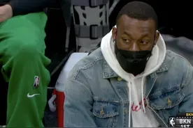 篮网狂轰141分！三巨头刷爆7大纪录 欧文退场时遭球迷扔水瓶袭击图片