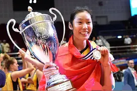 女排队长朱婷喜欢谁？大帅哥跟她郎才女貌，期待成就好姻缘图片