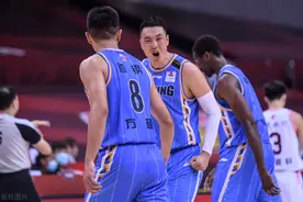 首钢队长带伤上阵扮演防守尖兵 连克强敌效率值体现核心价值图片