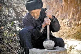 它是唯一一味以皇帝名字命名的中药，很常见，治肺炎却是一把好手图片