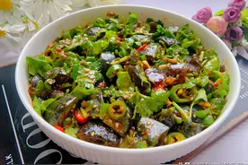 胃口不好的时候，最爱这道菜，简单拌一拌，酸辣开胃，越吃越香图片
