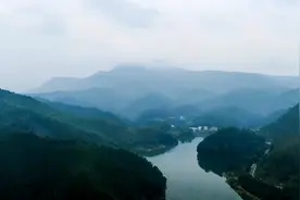 自驾游这样玩才爽！福特探险者带你品美食、赏美景、玩越野图片