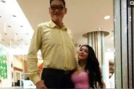 亚洲第一巨人身高2米38，曾是姚明队友，如今31岁却愁找不到老婆图片
