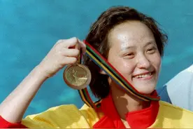 全红婵自曝最爱吃肉，自助餐能吃40分钟，教练：吃完还要带回宿舍图片