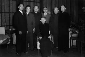 杜月笙是如何教育子女的？八儿三女无一人混黑道，个个朴实有为图片