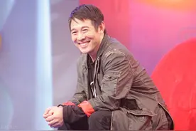 李连杰：“功夫皇帝”的江湖恩怨和爱恨情仇图片