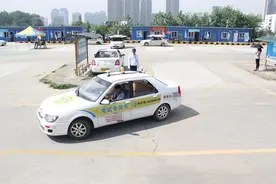 申领了C1驾照后，这4类车不要碰，否则扣12分，车主相互转告图片