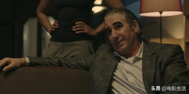 豆瓣8.5，西班牙最新悬疑剧！密室暗杀一集死7个，没人能猜到结局