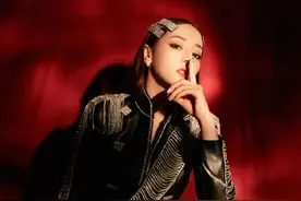 新疆美女迪丽热巴图片