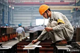 中国有14亿人，为何工厂还是“招不到人”？是谁赶走了打工人？图片