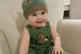 「针织作品」42款男娃的坎肩、毛衣套装设计图片