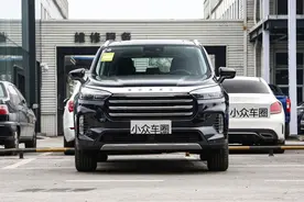 传祺GS8 星途揽月 荣威RX8 长安CS95 奔腾T99五大车型对比图片