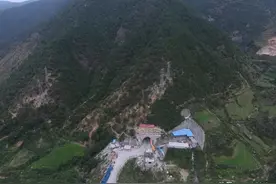 成昆铁路复线峨米段邓家湾隧道建设按下“快进键”图片