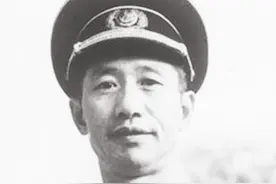 军部被围,军长不知如何击退,科长：让我指挥！率百余人战胜三个团图片