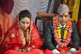 尼泊尔没有寡妇？看完她们的生活太心酸，网友：这种婚姻有什么用图片