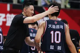 让人又爱又恨的赵睿！为何杜锋如此信任他，对位吴前给出了答案图片
